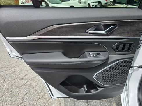 New 2026 Jeep Grand Cherokee Limited AWD/4WD image 37