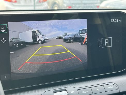 Used 2025 Kia K4 LXS image 17