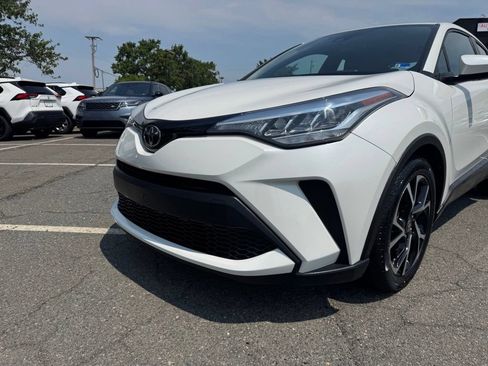 Used 2021 Toyota C-HR XLE FWD image 39