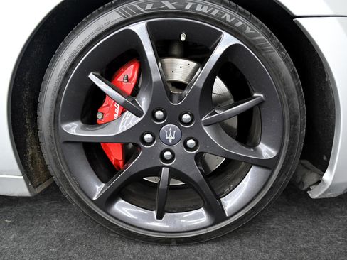 Used 2014 Maserati GranTurismo Sport image 44