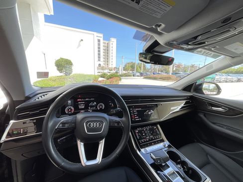 Used 2023 Audi Q8 Prestige image 9