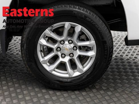 Used 2023 Chevrolet Silverado 1500 LT AWD/4WD image 34
