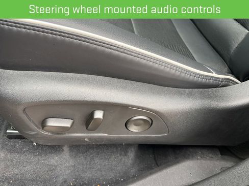 Used 2025 GMC Acadia Denali w/ Super Cruise Package image 23