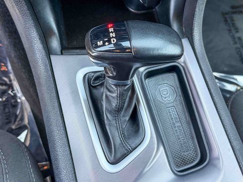 Used 2023 Dodge Charger SXT RWD image 19