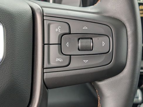 Used 2025 GMC Sierra 1500 AT4 w/ AT4 Preferred Package image 19