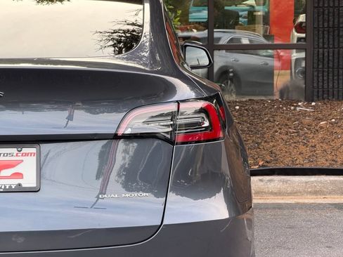 Used 2020 Tesla Model Y Long Range AWD/4WD image 16