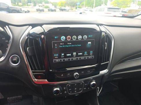 Used 2019 Chevrolet Traverse LT w/ LT Premium Package AWD/4WD image 21