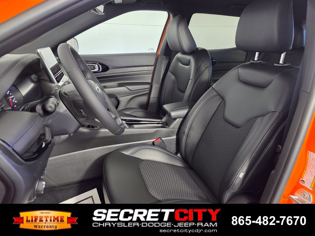 New 2026 Jeep Compass Latitude AWD/4WD image 12