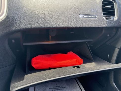 Used 2021 Dodge Charger SXT w/ Leather Interior Group image 29