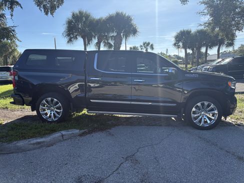 Used 2024 Chevrolet Silverado 1500 High Country AWD/4WD image 8