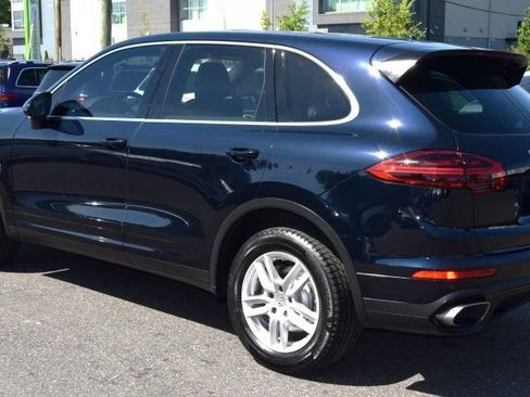Used 2016 Porsche Cayenne AWD/4WD image 11