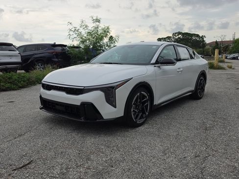 New 2026 Kia K4 GT-Line FWD image 4