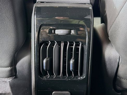 Used 2022 Jeep Compass Limited image 24