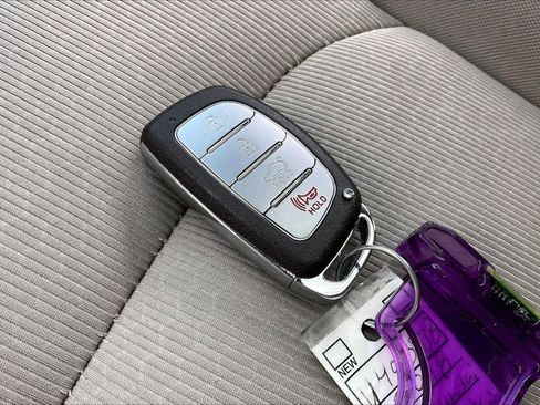 Used 2018 Hyundai Elantra Value Edition FWD image 11