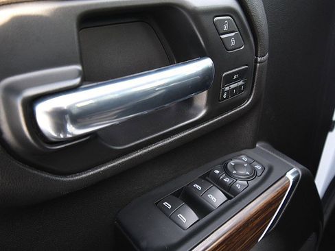 Used 2022 Chevrolet Silverado 2500 High Country w/ Safety Package II image 15