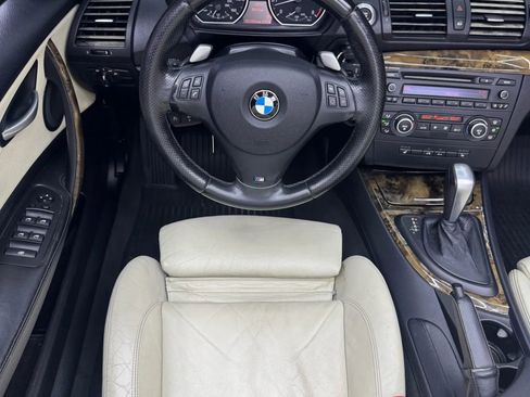 Used 2008 BMW 135i Convertible image 11