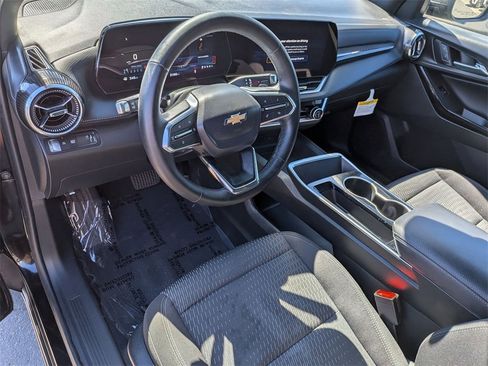 Used 2025 Chevrolet Equinox LT image 14