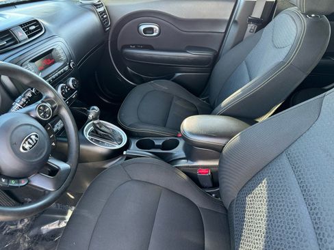 Used 2015 Kia Soul + image 18