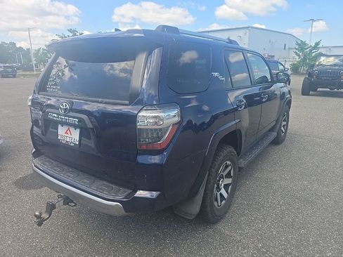 Used 2018 Toyota 4Runner TRD Off-Road Premium AWD/4WD image 6