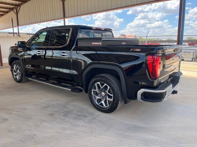 Used 2025 GMC Sierra 1500 SLT AWD/4WD image 9