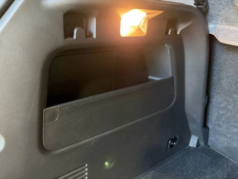 Used 2020 Chevrolet Trax LT w/ LT Convenience Package image 27