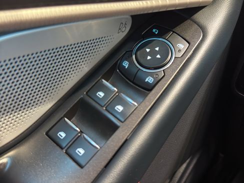 Used 2025 Ford Explorer ST AWD/4WD image 37
