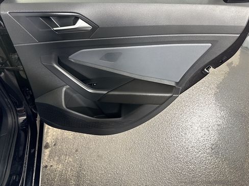 Used 2025 Volkswagen Jetta SE FWD image 28