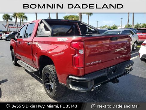 Used 2021 Chevrolet Silverado 1500 LT Trail Boss image 3