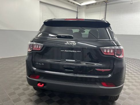 Used 2022 Jeep Compass Trailhawk w/ Trailhawk Convenience Group image 5