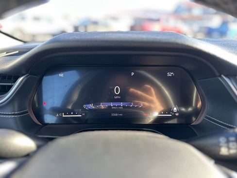 Used 2024 Jeep Grand Cherokee Laredo image 14