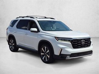 Used 2024 Honda Pilot Touring video 3