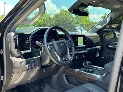 Used 2025 Chevrolet Silverado 1500 RST w/ Convenience Package II AWD/4WD image 16