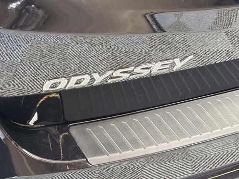 Used 2025 Honda Odyssey EX-L image 30