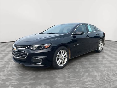 Used 2018 Chevrolet Malibu LT FWD image 17