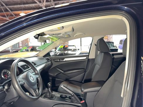 Used 2015 Volkswagen Passat 1.8T S image 12