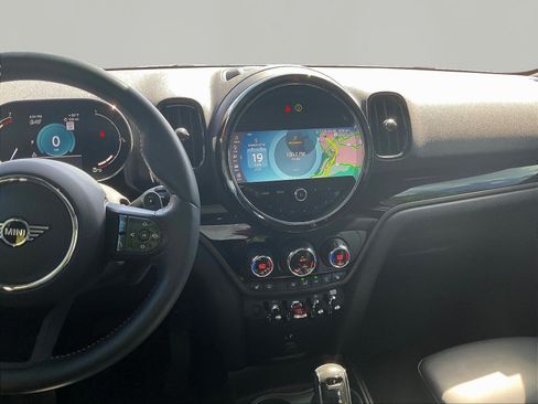 Used 2023 MINI Cooper Countryman S w/ Signature Upholstery Package AWD/4WD image 9