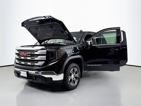 Used 2023 GMC Sierra 1500 SLE image 20
