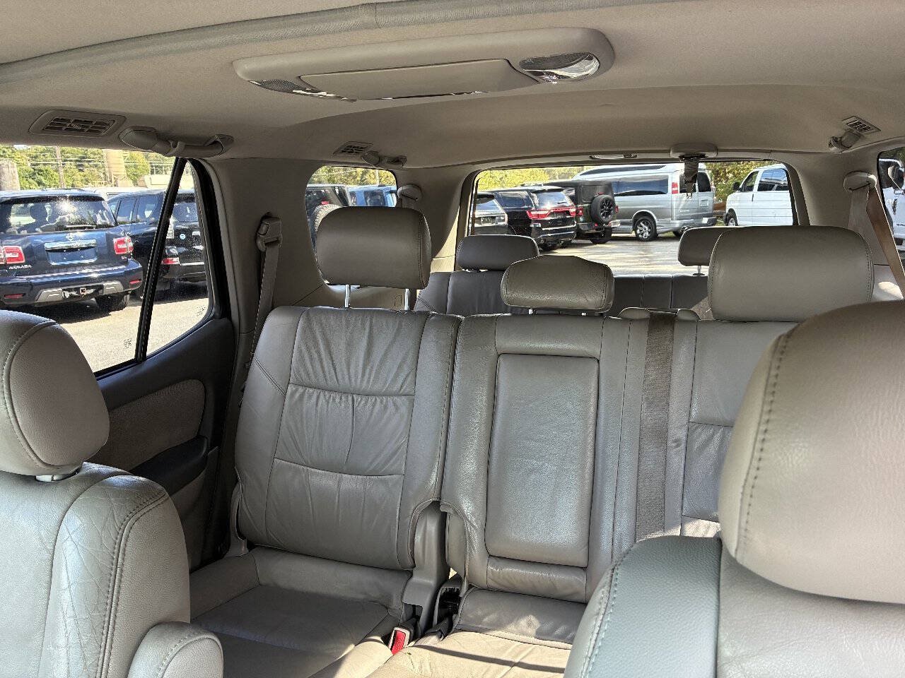 Used 2003 Toyota Sequoia SR5 w/ Preferred Pkg AWD/4WD image 24