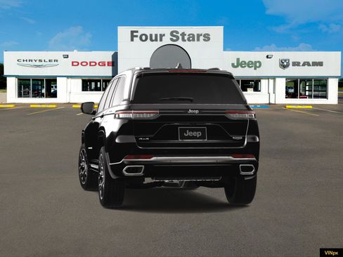 New 2025 Jeep Grand Cherokee Summit image 13