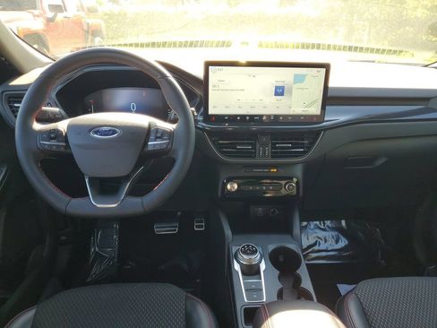 Used 2024 Ford Escape ST-Line w/ Tech Pack #1 AWD/4WD image 18