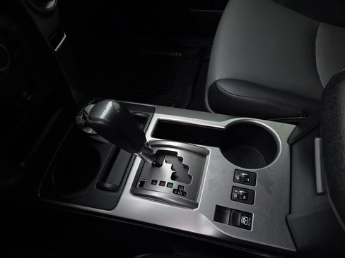 Used 2018 Toyota 4Runner SR5 Premium image 20