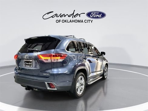 Used 2018 Toyota Highlander Limited image 8