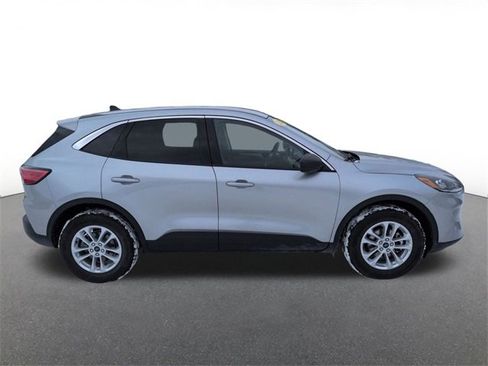 Certified 2022 Ford Escape SE w/ Convenience Package image 2