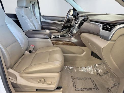 Used 2019 Chevrolet Tahoe LT w/ LT Signature Package image 31