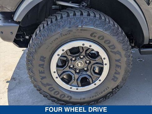 Used 2023 Ford Bronco Badlands AWD/4WD image 9