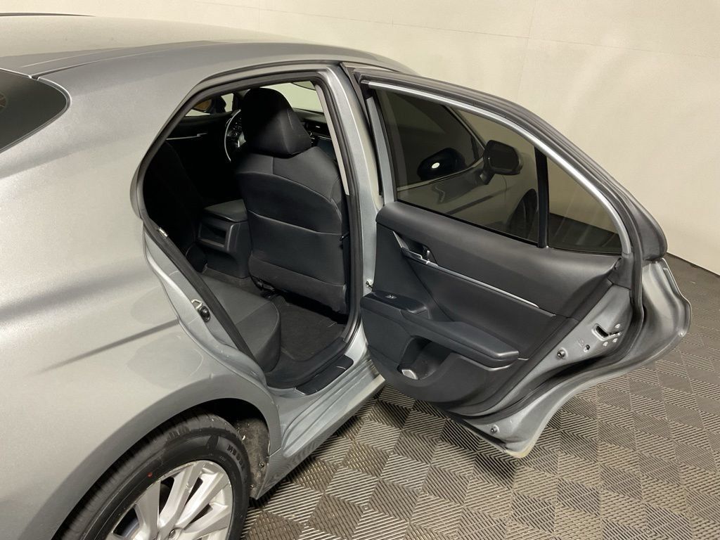 Used 2020 Toyota Camry LE FWD image 32
