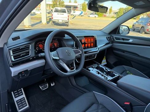 New 2026 Volkswagen Atlas Peak Edition image 10