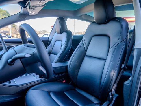 Used 2023 Tesla Model 3 Performance image 17