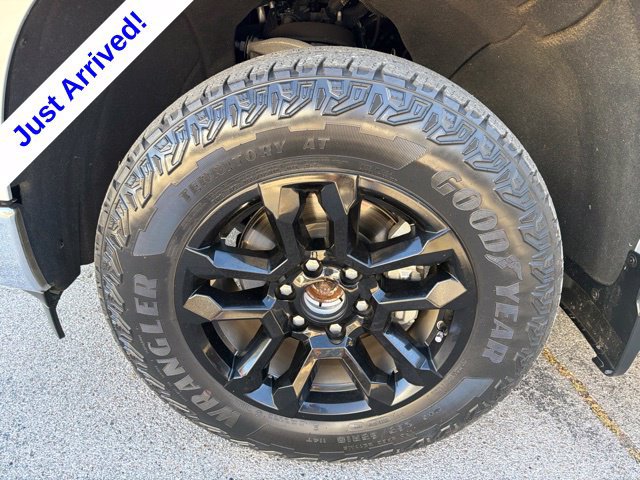 Used 2022 Chevrolet Silverado 1500 LT AWD/4WD image 11
