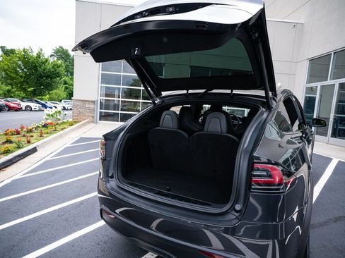 Used 2024 Tesla Model X AWD/4WD image 45